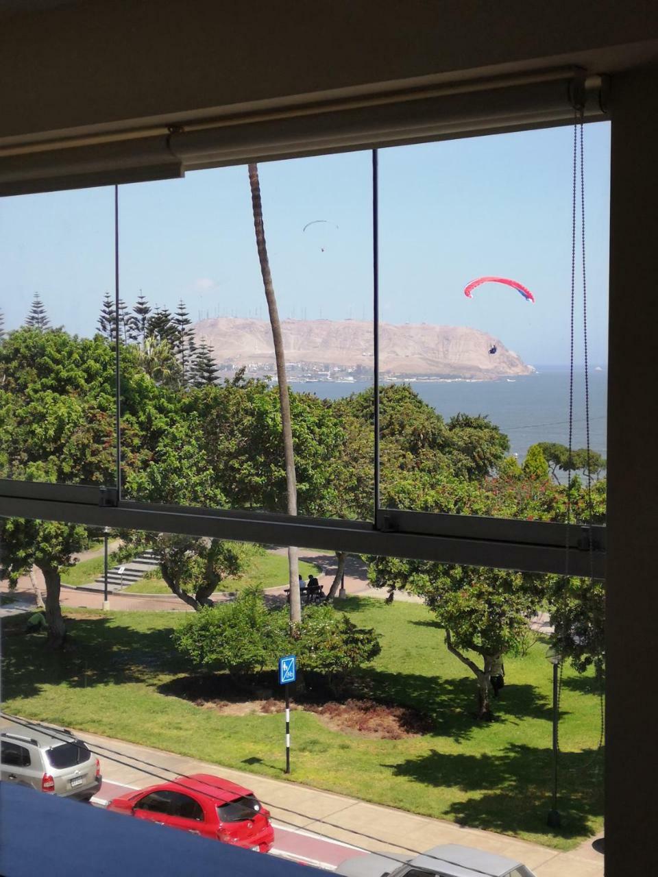 Miraflores Frente Al Mar Lima Bagian luar foto