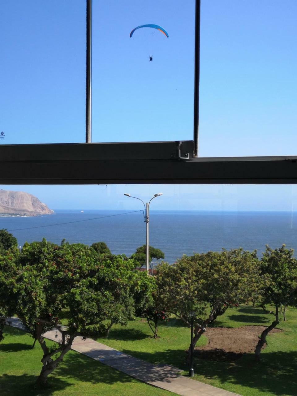 Miraflores Frente Al Mar Lima Bagian luar foto